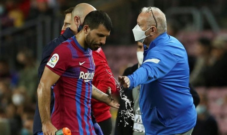 Barça : Aguero contraint d’arrêter sa carrière ? les dernières nouvelles sur la santé de l’Argentin