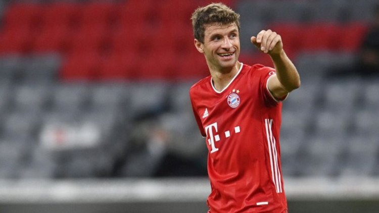 Bayern : Thomas Müller tacle le Barça après le succès en LDC.