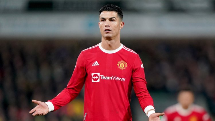 Manchester United : Cristiano Ronaldo menace de partir !