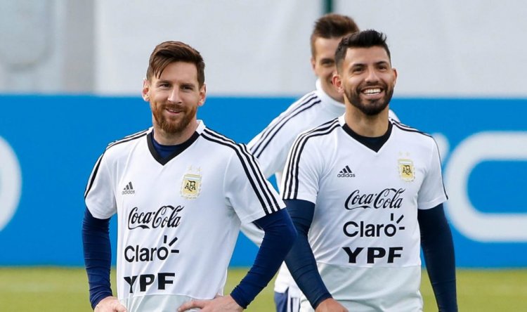 Kun Aguero défend Messi et insulte les médias Français